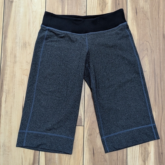 Lululemon Clam Diggers II [6] - Picture 2 of 7